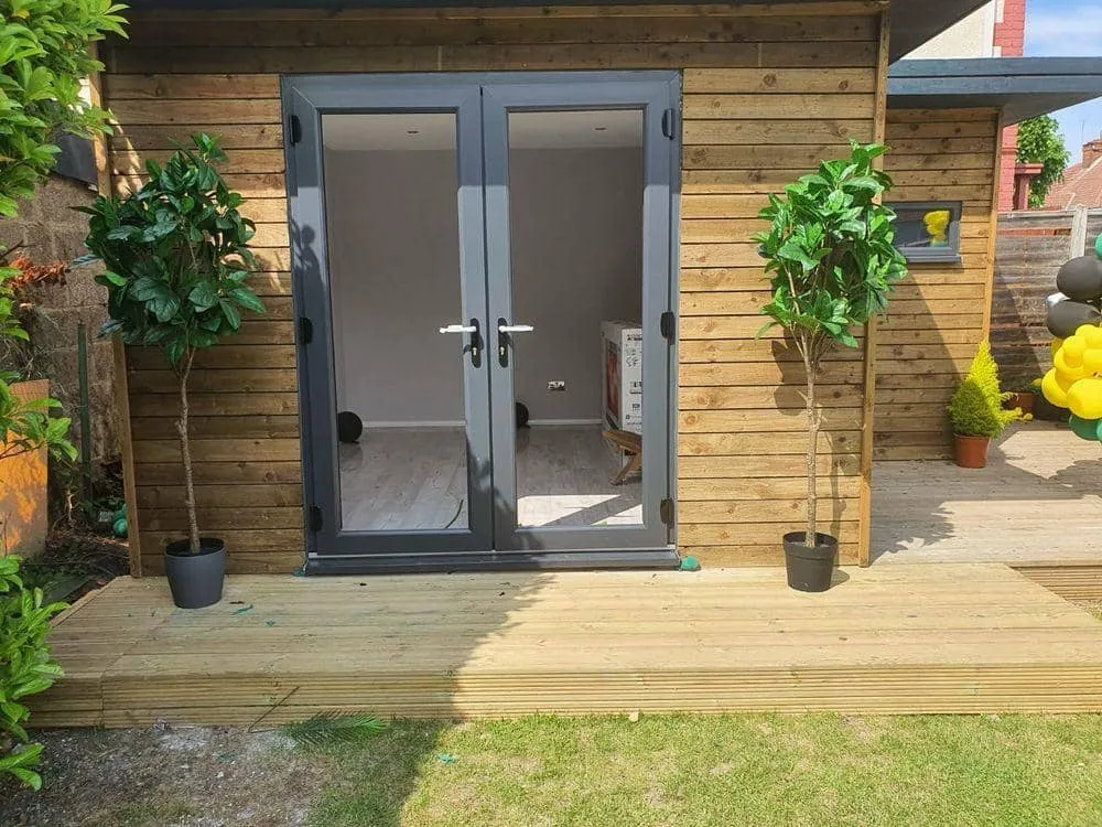 Poză serviciu: căsuțe de vara